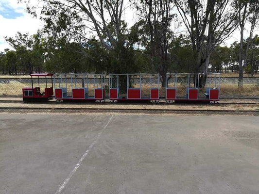 7.25" Malcolm Moore Locomotive and Three Carriages - SOLD