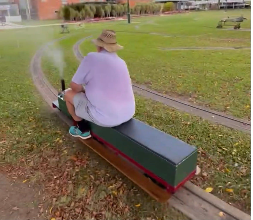 5" Blowfly Steam Locomotive - Bundaberg QLD - S1302