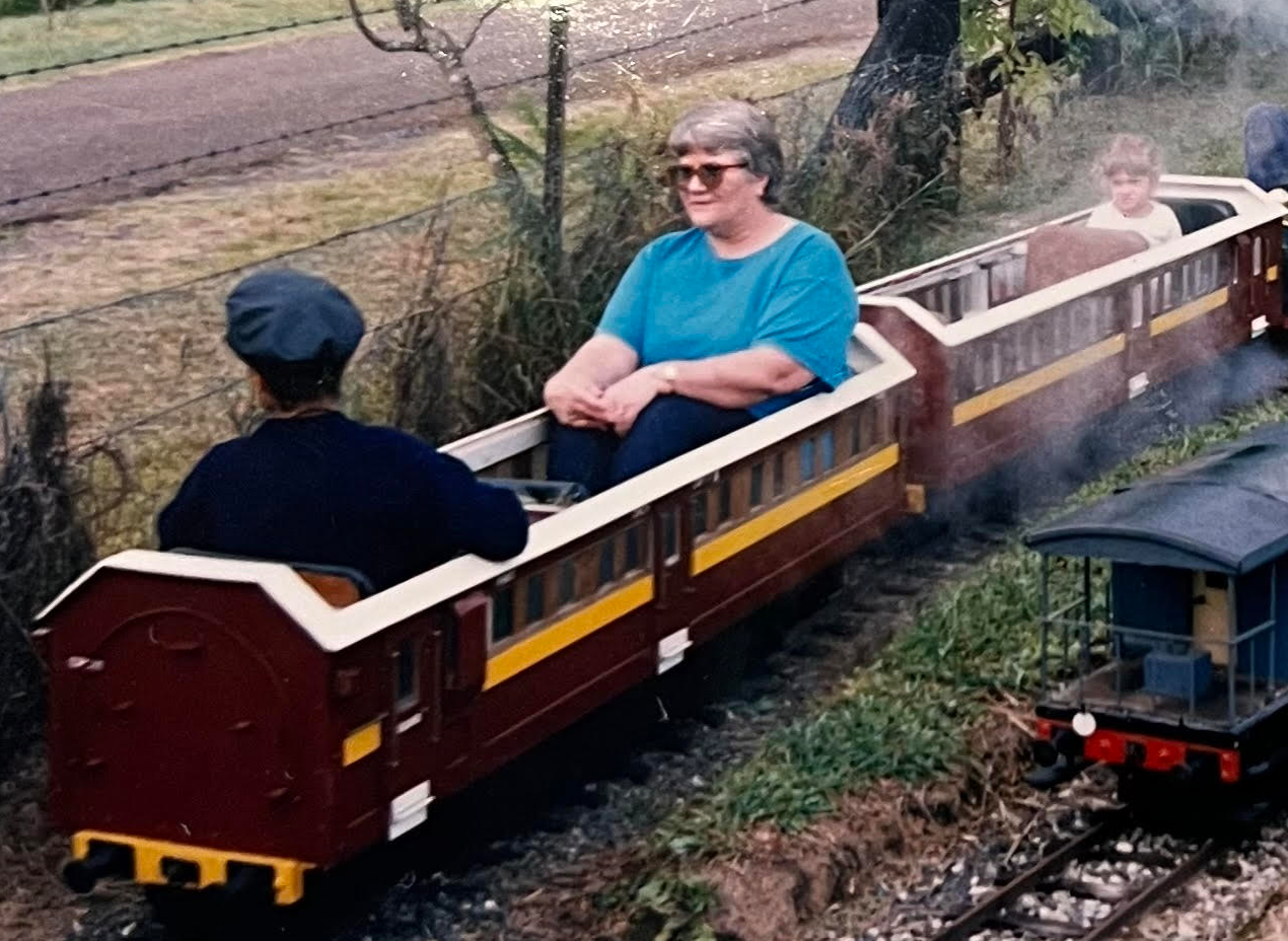 7.25'' Passenger Carriages - Windsor NSW - S1267