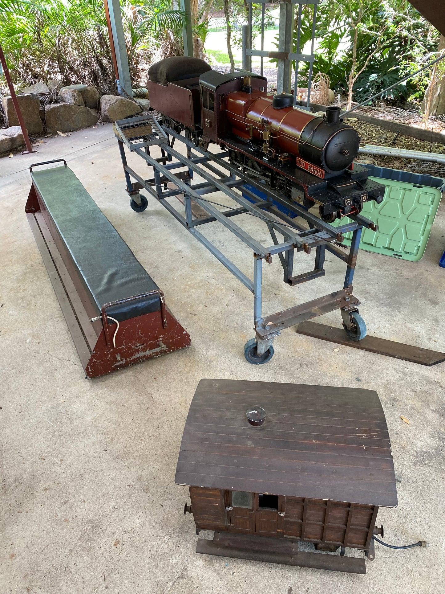 5" VR C9 Class Locomotive - Brisbane QLD - S1306