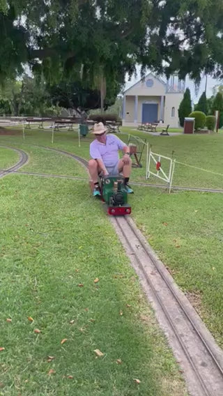 5" Blowfly Steam Locomotive - Bundaberg QLD - S1302